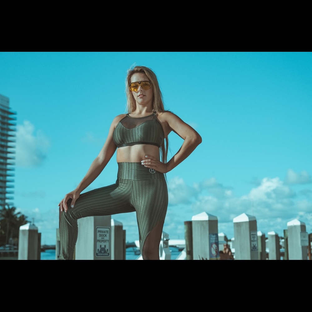 Fit Body Brazil workout set leggings and top - green